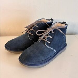 UGG Suede Lace Up Shearling Lined Chukka Boots Blue Suede, Size 6 1094529K